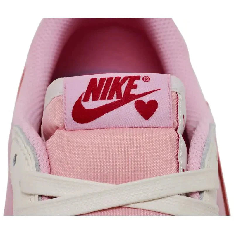 Jordan 1 Retro Low OG SP xTravis Scott 'Sail Tropical Pink'