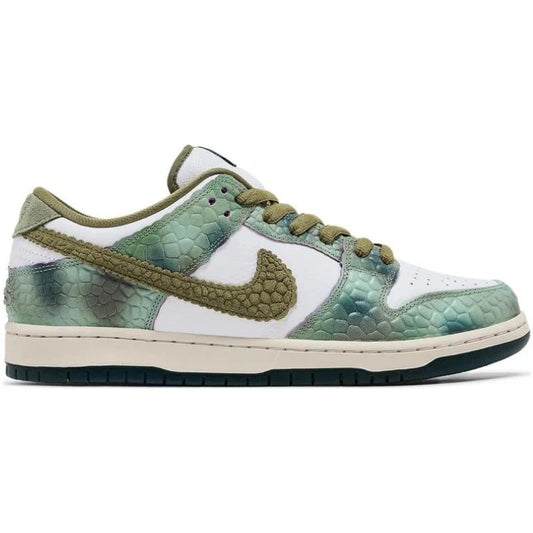 Nike SB Dunk Low x Alexis Sablone 'Chameleon'